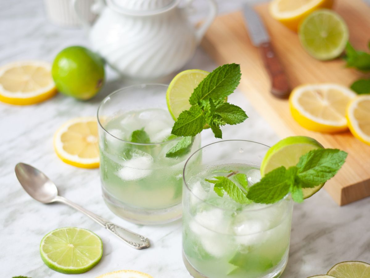 On se rafraîchit (et on se détend) avec une bonne limonade au CBD !